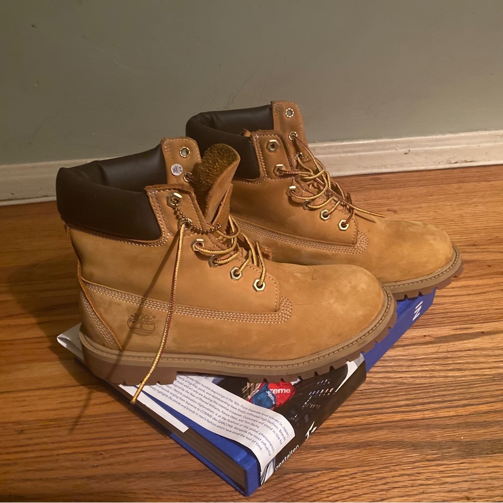 Timberline.. like new